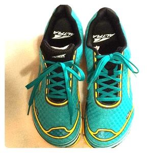 NWOT Altra fitness shoes